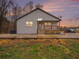 21556 59 1/2 St, Bangor, MI 49013