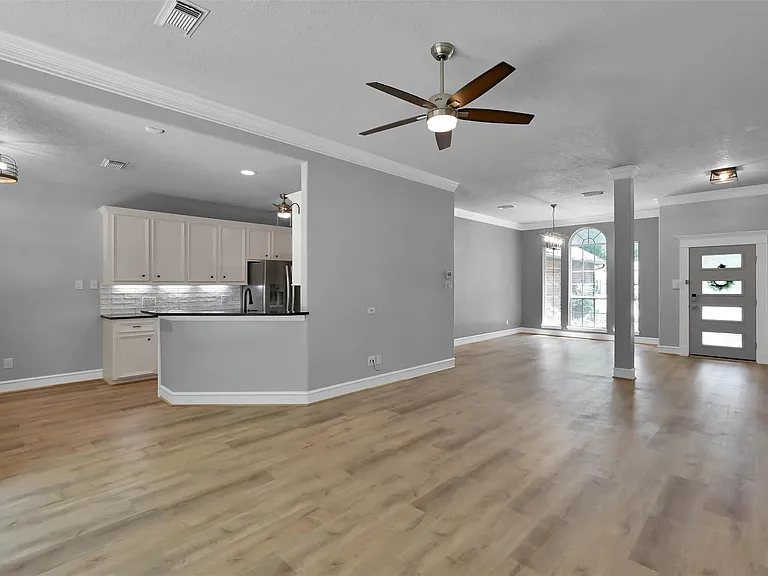 84 Oak Grove Ln — Photo 8
