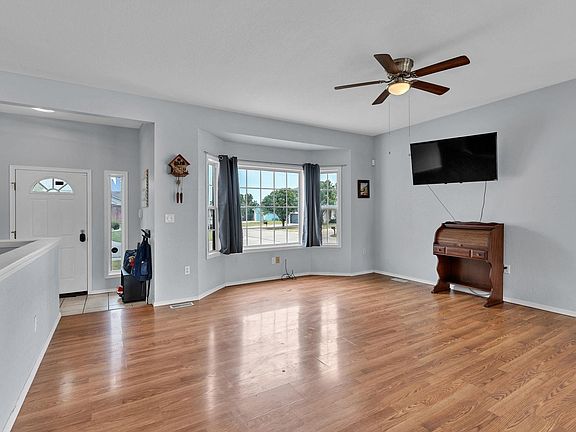 5th image of 10817 E Funston St