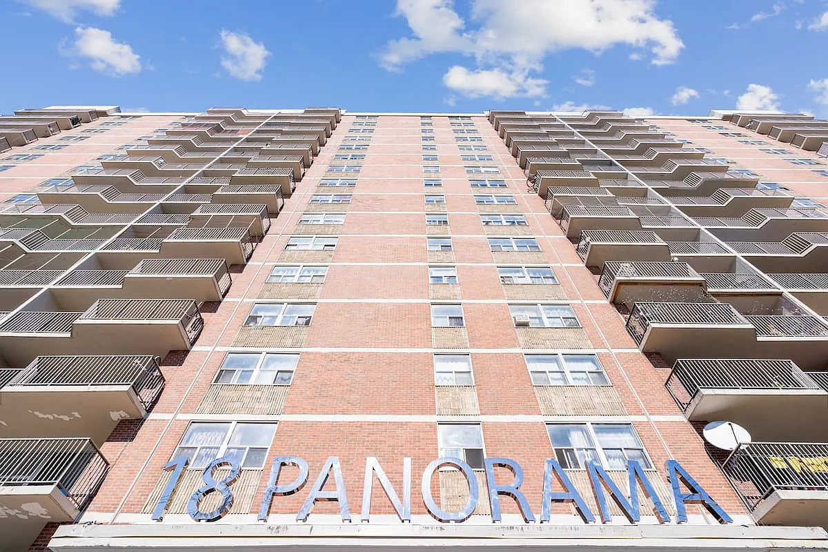 Panorama Apartments — Photo 3