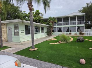 2939 Los Altos Dr APT B, Largo, FL 33770