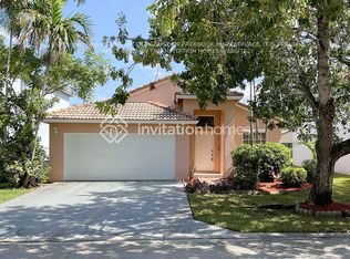 11341 SW 21st St, Hollywood, FL 33025