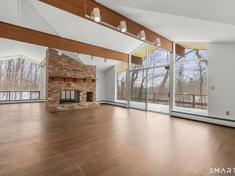 304 Olmstead Hill Rd — Photo 3