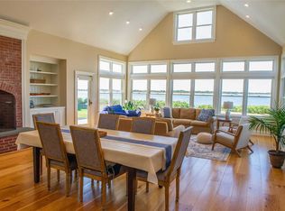 2450 Peters Neck Rd, Orient, NY 11957