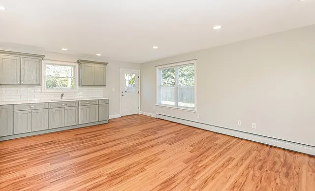 640 Post Avenue - 1 — Photo 2