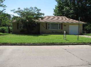 1625 Dearborn St, Augusta, KS 67010