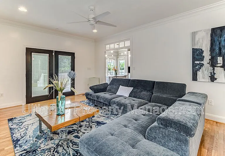 7022 Cayman Ct — Photo 13