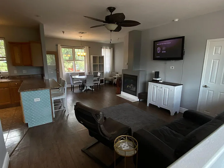 2431 W Silverton Dr — Photo 5