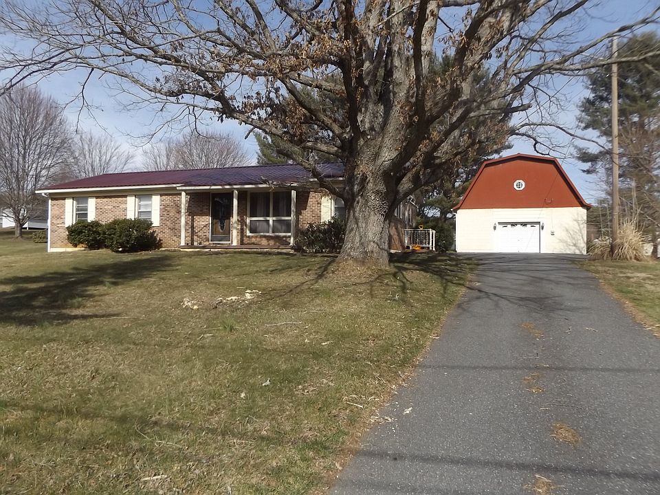 1st image of 68 Robinson Dr
