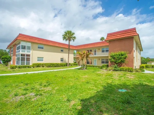 66 Woodland Drive #204, Vero Beach, FL 32962