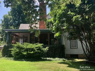 719 W Ash St, Salina, KS 67401