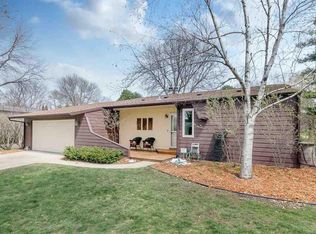 301 Oldfield Rd, Madison, WI 53717
