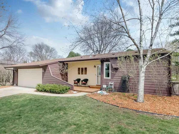 301 Oldfield Rd, Madison, WI 53717