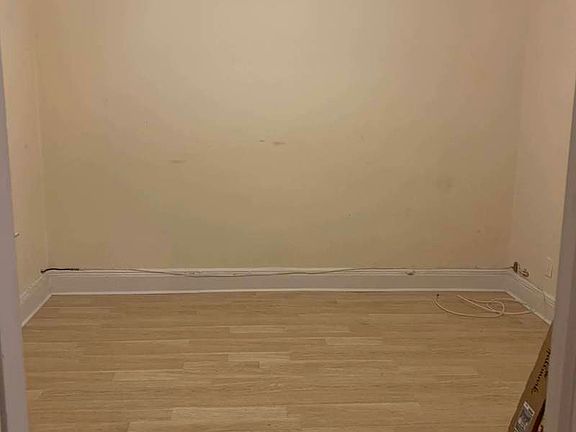 4th image of 31-61 35th St #2
