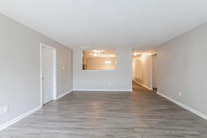 224 Rolling Ridge Dr — Photo 2