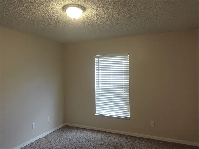 1142 Jaslo St SE — Photo 13