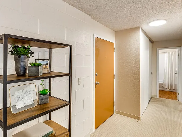 2x1 Model | Entry to Bedrooms