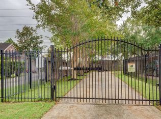 17611 Burkhart Ridge Dr, Houston, TX 77095