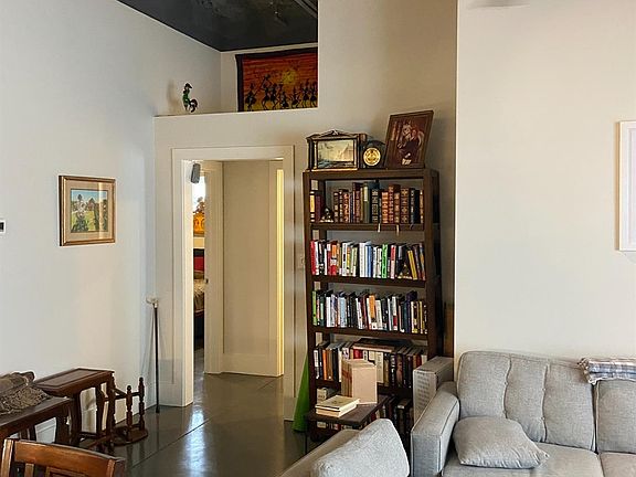 4th image of 480 Skain St #203
