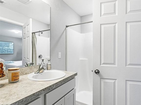 5th image of 3013 NW 20th Pl