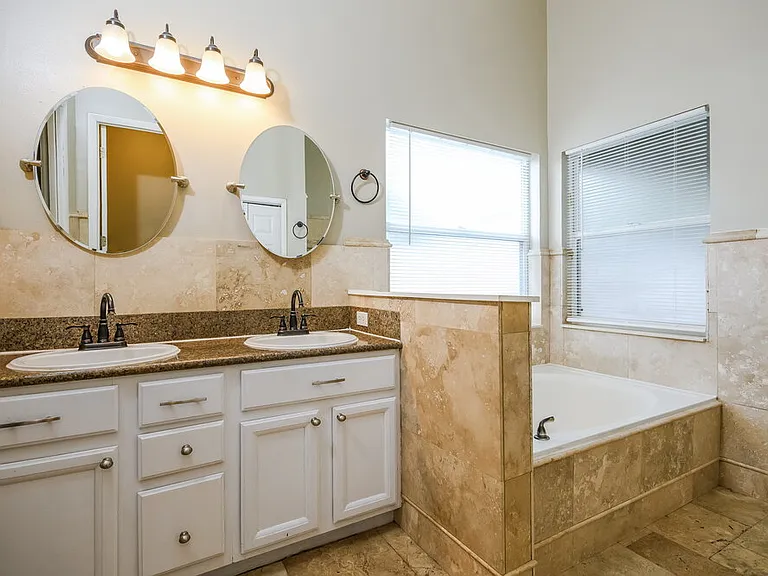 2428 Timothy Ln — Photo 12