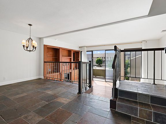 2nd image of 11 Escapade Ct
