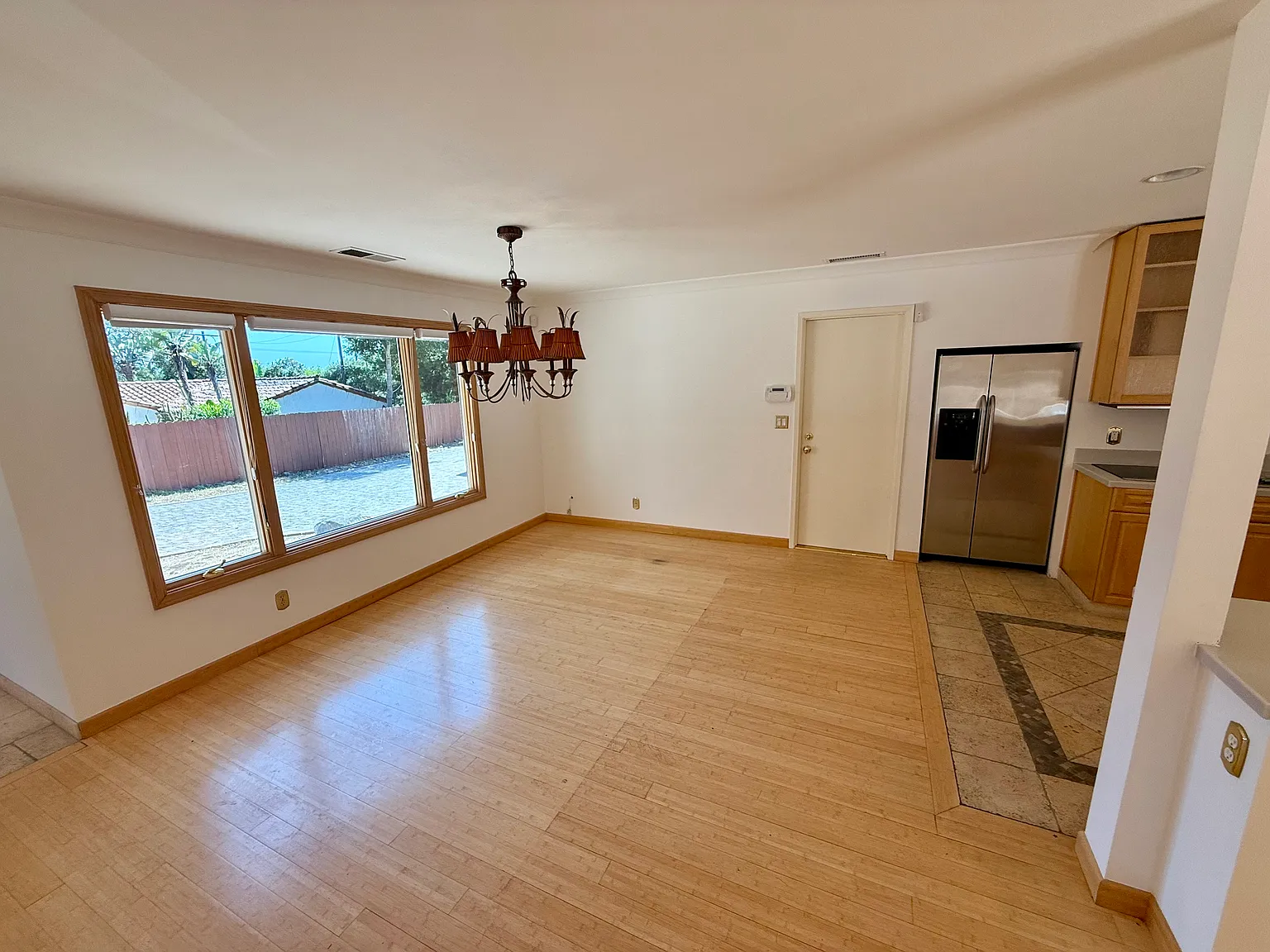 3 bed, 1818 sqft, $7,900 — Photo 4