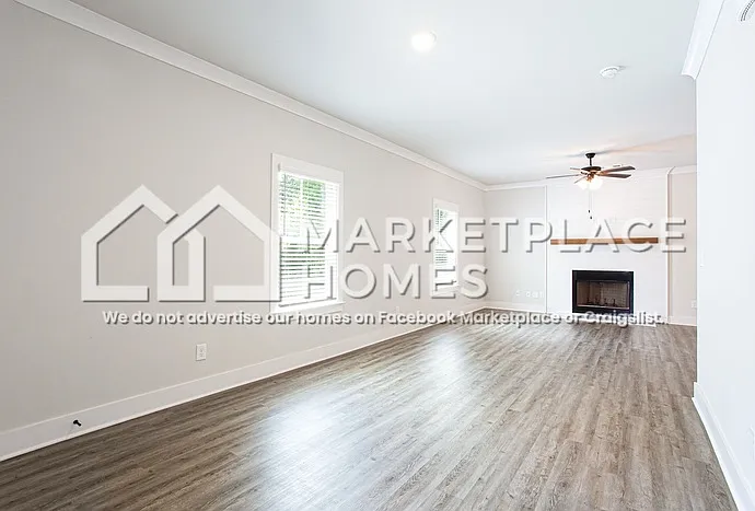 185 Russell Way — Photo 6