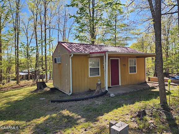 4th image of 719 Spruce Creek Dr