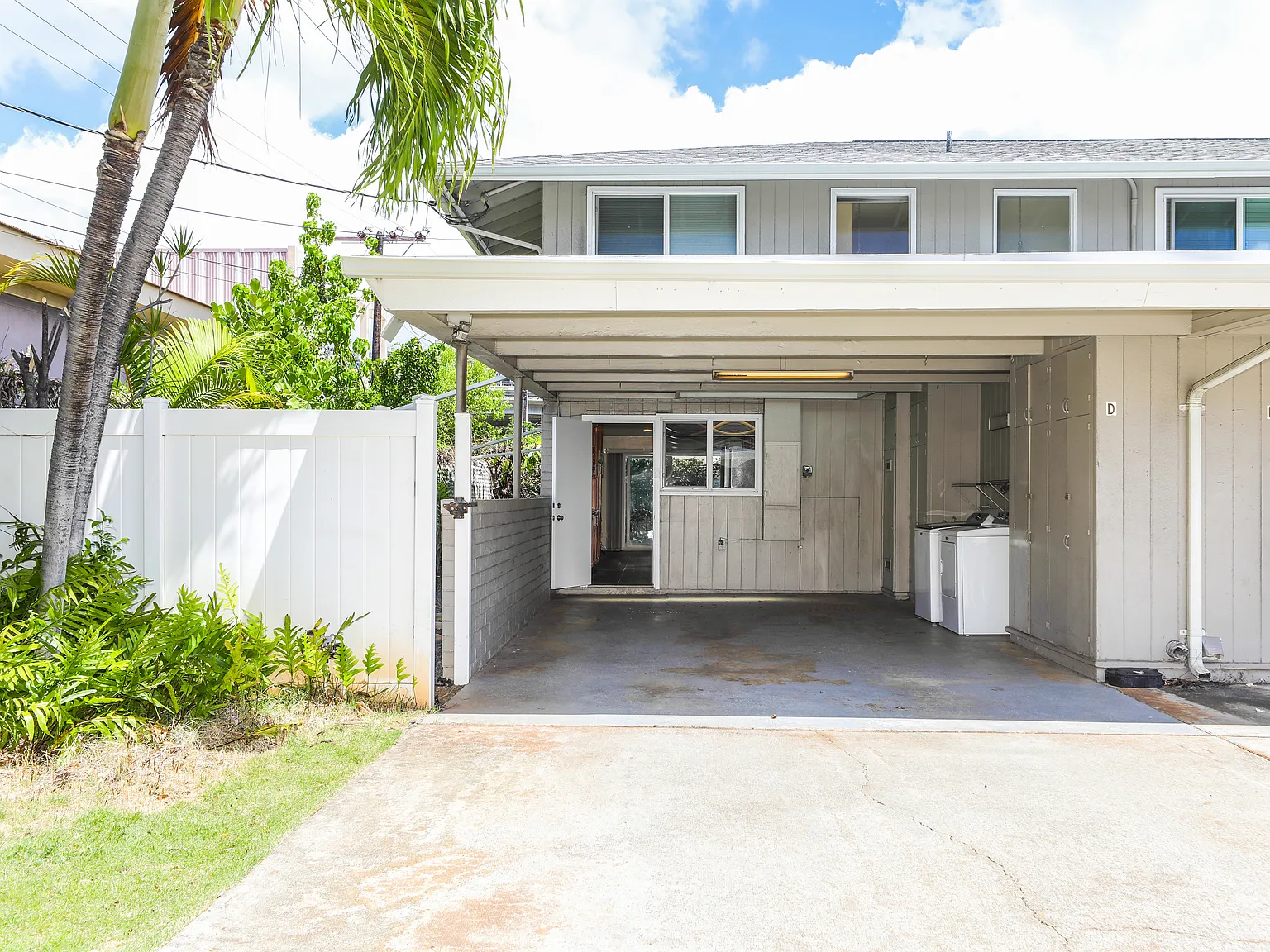 2 bed, 777 sqft, $3,100 — Photo 1