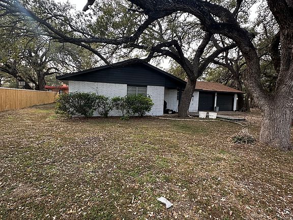 3rd image of 1005 Hondo