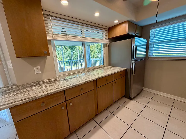 965 Morningside Dr #2W — Photo 16