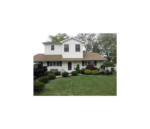 84 Winthrop Rd photo 1