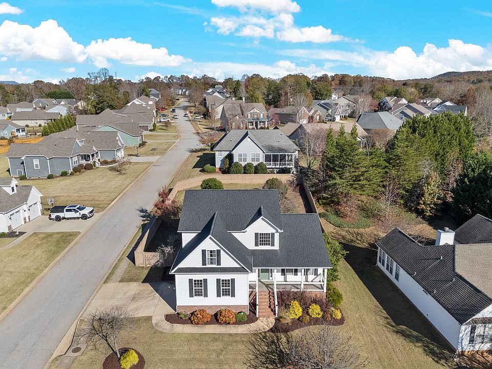 2nd image of 320 Wild Geese Way