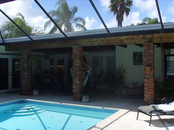 Screen-in patio & pool