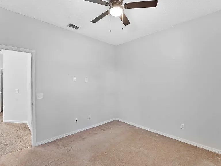 Cullens Ct — Photo 1