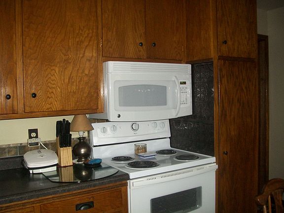 4th image of 100 Imperial Dr W APT 402