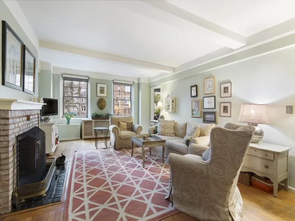 302 West 12th Street image 1 of 12