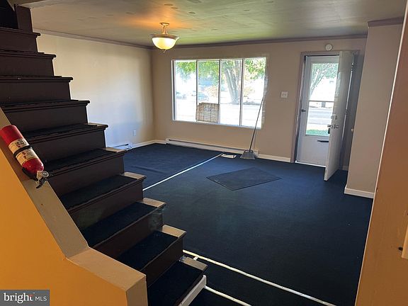 5th image of 541 Summerhill Ave