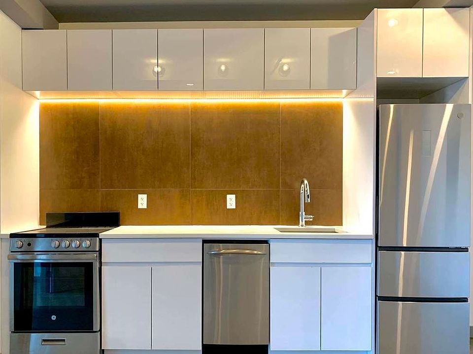 1st image of 418 Tompkins Ave #4E