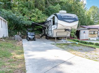 748 Big Valley Blvd, Townsend, TN 37882