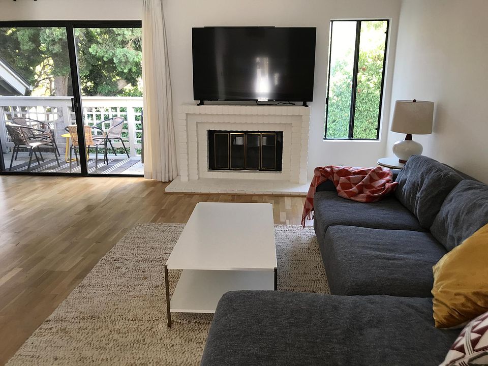 1st image of 540 Via De La Valle Unit H