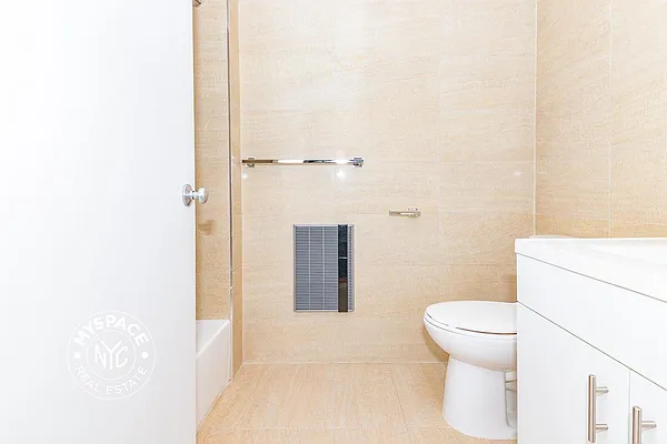 Rented by MySpaceNYC | media 8