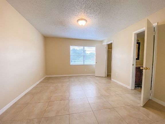 4th image of 14 S Ortman Dr APT A