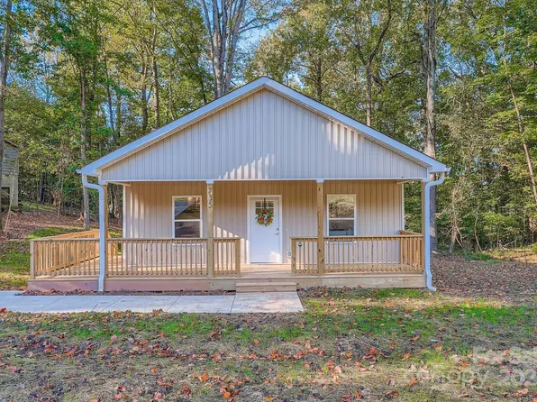 735 Morningside Dr, Mount Holly, NC 28120