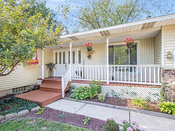 3rd image of 7585 Thornapple River Dr SE