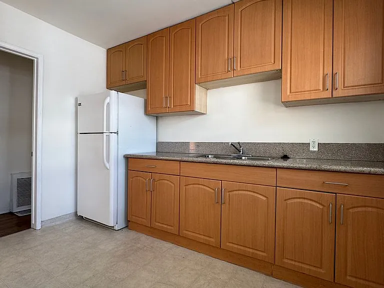 9045 Cattaraugus Ave — Photo 6