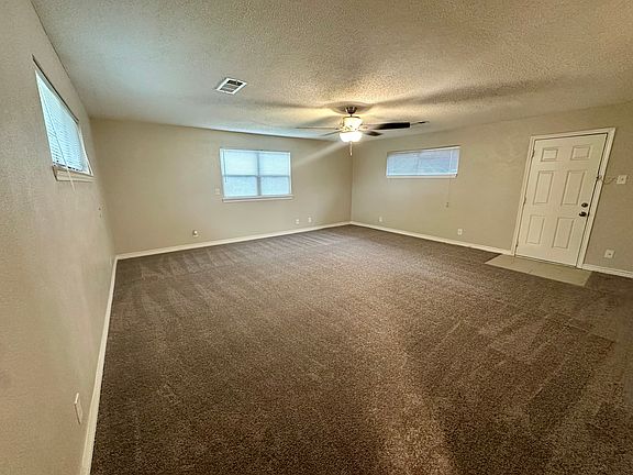 5th image of 214 E Wanda Dr