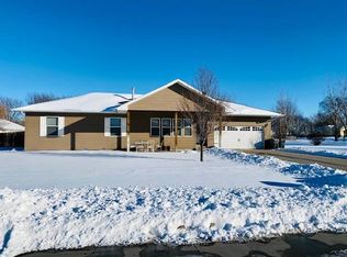 1909 12th Ave, Central City, NE 68826