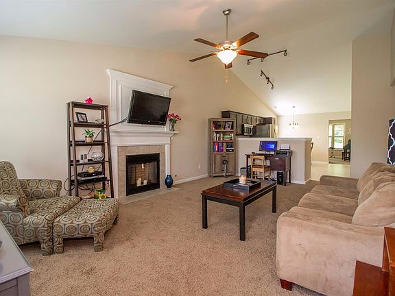 2nd image of 1340 Blarney Ct